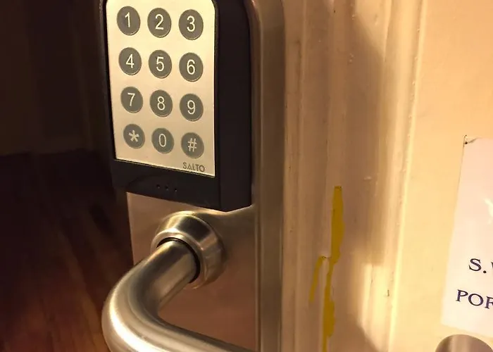 イトゥリエネア オスタトゥア ゲストハウス